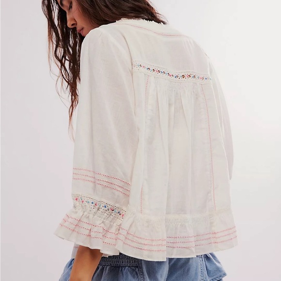 Free People Ready For You Blouse White Billowy relaxed fit embroidered Sz S NEW - Picture 2 of 13